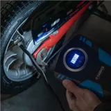 kompresor-samochodowy-12v-cardos-sprezarka-pompka-przenosna-do-kol-latarka-stan-nowy-cisnienie-maksymalne-10-bar