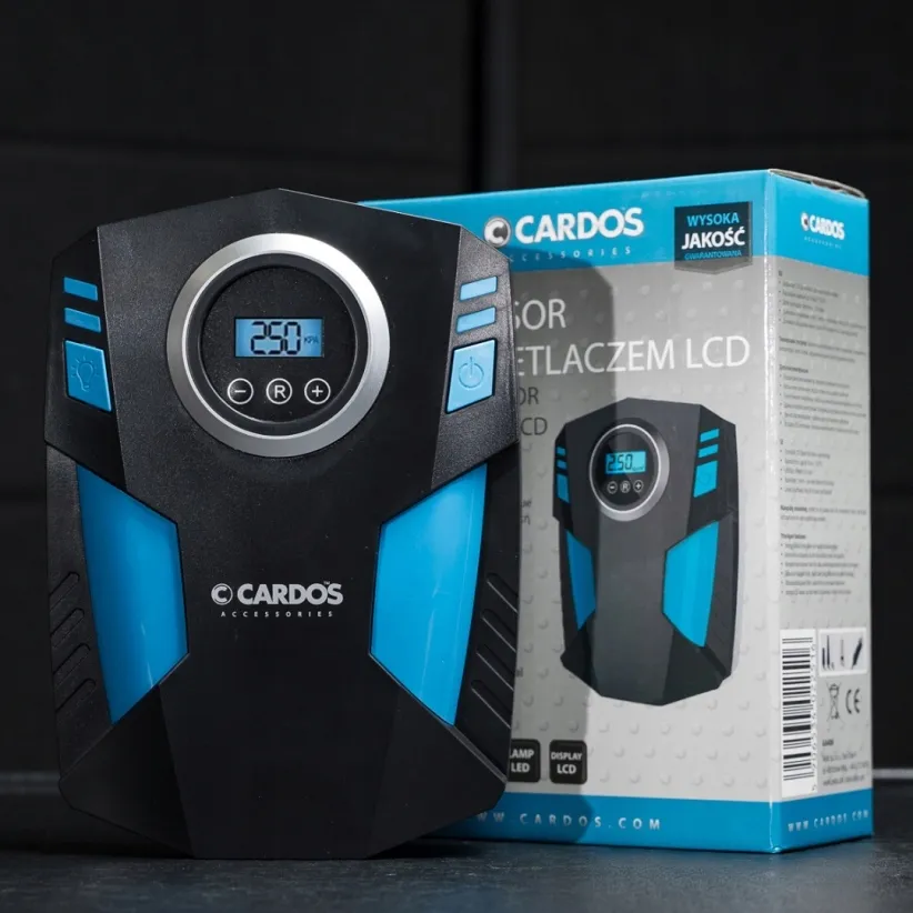 kompresor-samochodowy-12v-cardos-sprezarka-pompka-przenosna-do-kol-latarka