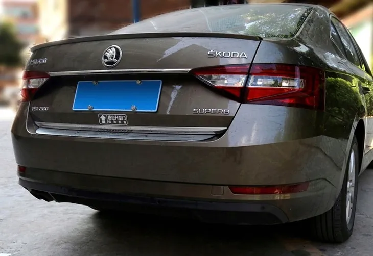 st-parts-75524-spoiler-strona-zabudowy-tyl-wersja-europejska