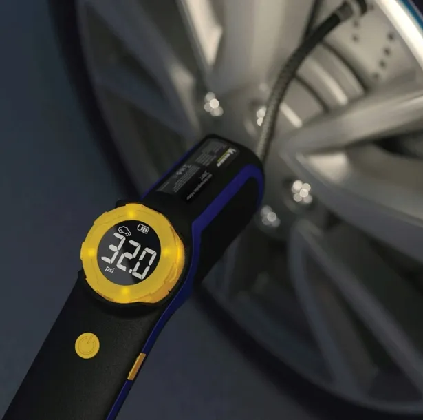 michelin-bezprzewodowa-pompka-akumulatorowa-top-up-marka-michelin