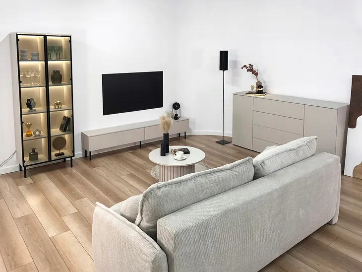 witryna-stojaca-figo-04-dab-artisan-stan-opakowania-oryginalne