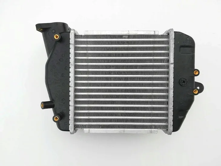 mazda-3-05-10-2-0d-intercooler-rf7n13565a-waga-produktu-5-kg