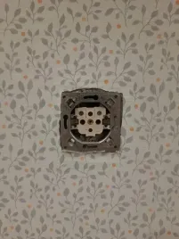 multimetr-miernik-cegowy-cyfrowy-pradu-przewody-pomiarowe-etui-6f22nd-lcd