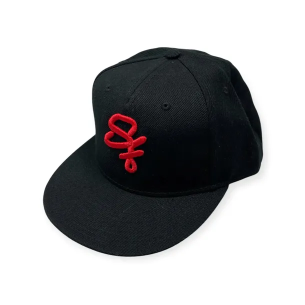 czapka-z-daszkiem-snapback