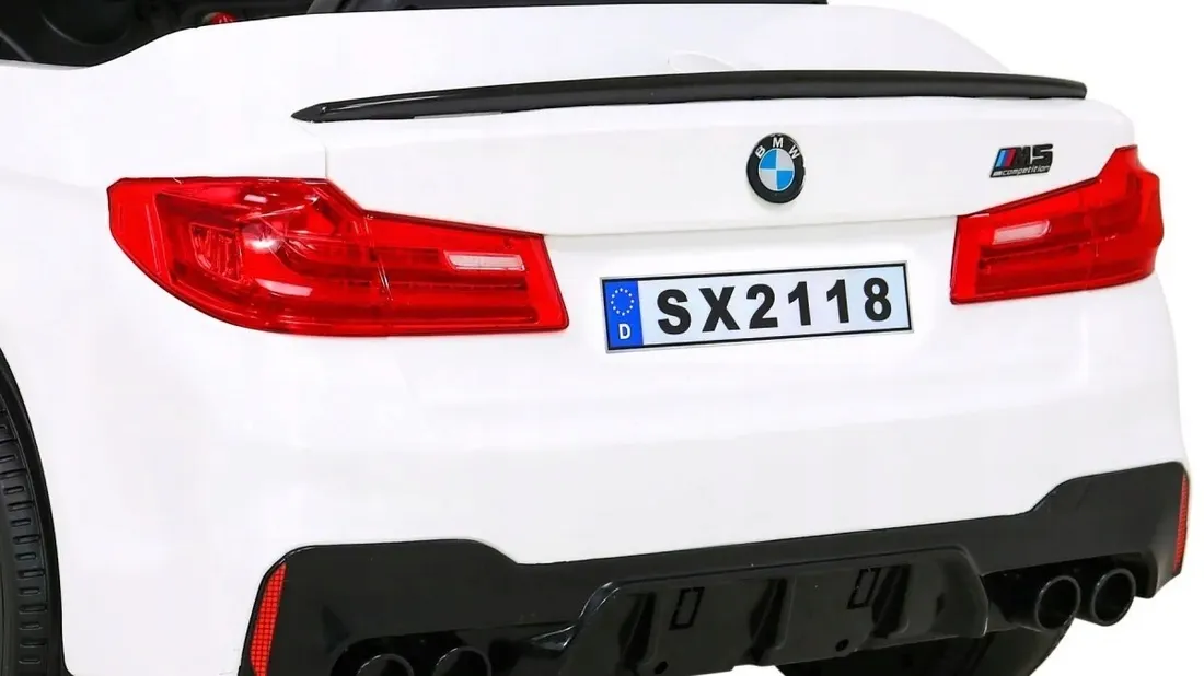 pojazd-bmw-m5-drift-bialy