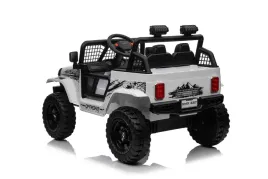 pojazd-off-road-4x4-sport-bialy
