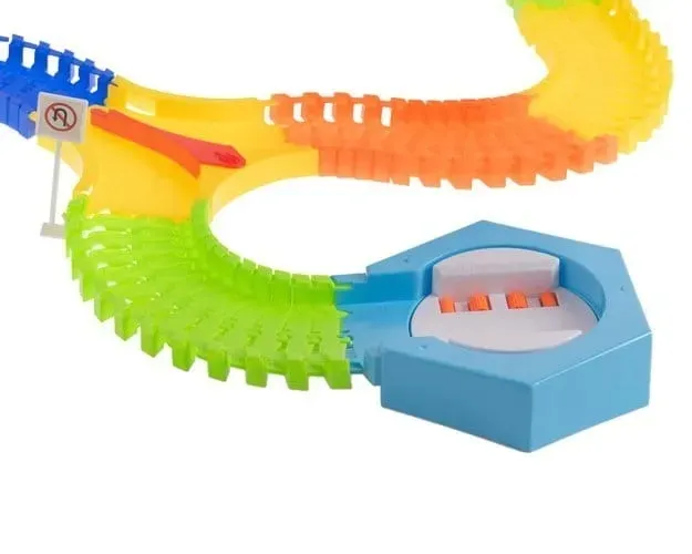 tor-wyscigowy-samochodowy-240-elementow-material-plastik