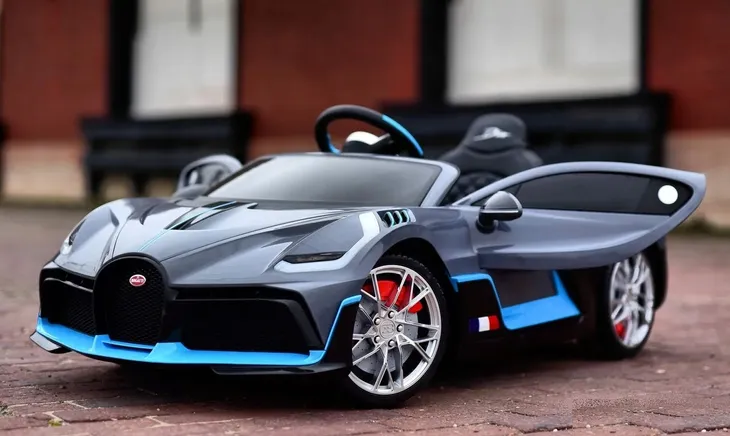 bugatti-divo-autko-na-akumulator-dla-dzieci-pilot-stan-nowy-maksymalne-obciazenie-30-kg