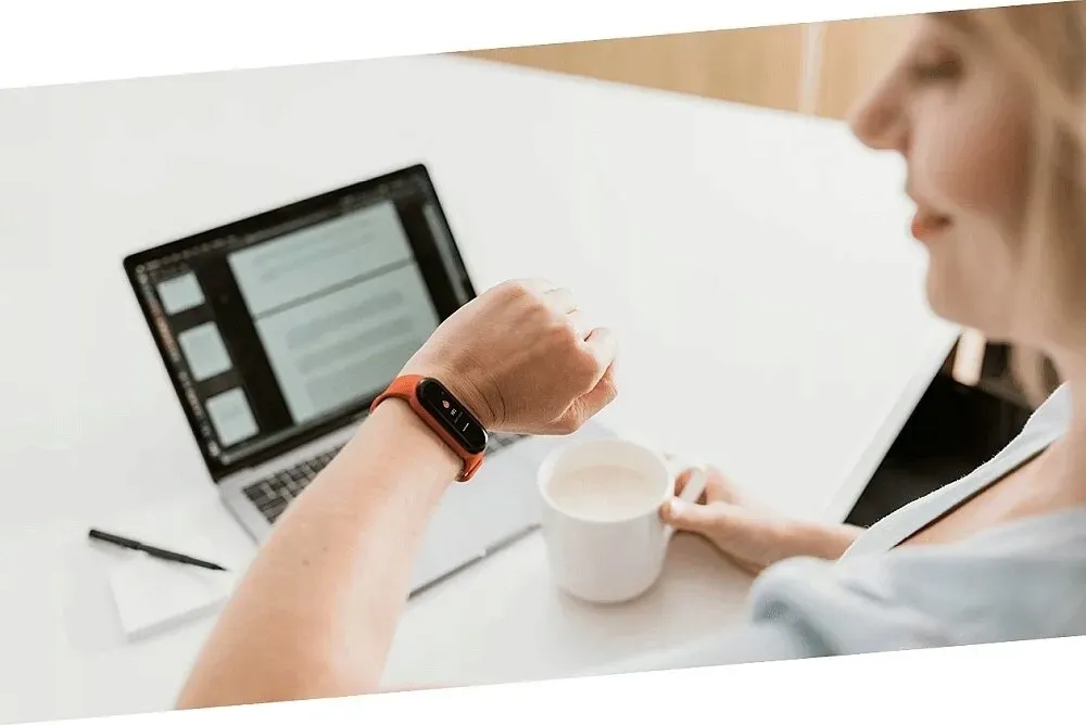 smartband-amazfit-band-5-czarny-stan-nowy