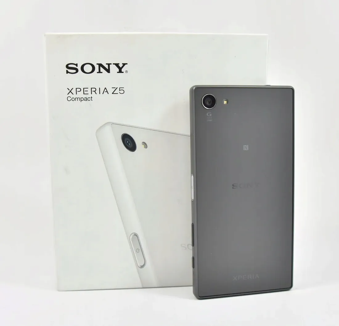 sony-xperia-z5-compact-e5823-bialy