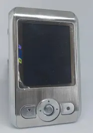 odtwarzacz-mp3-ravo-e63-2gb-z-radiem-srebrny