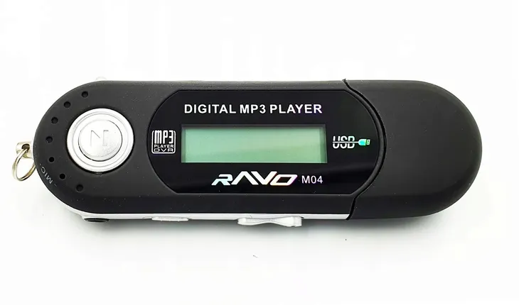 odtwarzacz-mp3-m04-8gb-pendrive-usb-czarny-stan-nowy