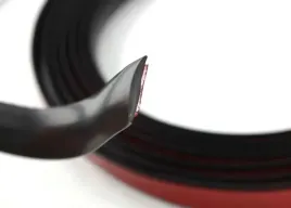 listwa-ozdobna-z-tasma-samoprzylepna-czarny-mat-abs-14mm-x-5m