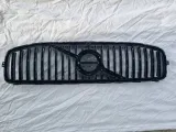 atrapa-grill-volvo-s90-18-20-chrom-strona-zabudowy-przod