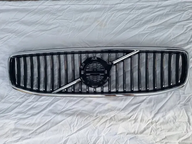 atrapa-grill-volvo-s90-18-20-chrom-stan-nowy-numer-katalogowy-czesci-73773