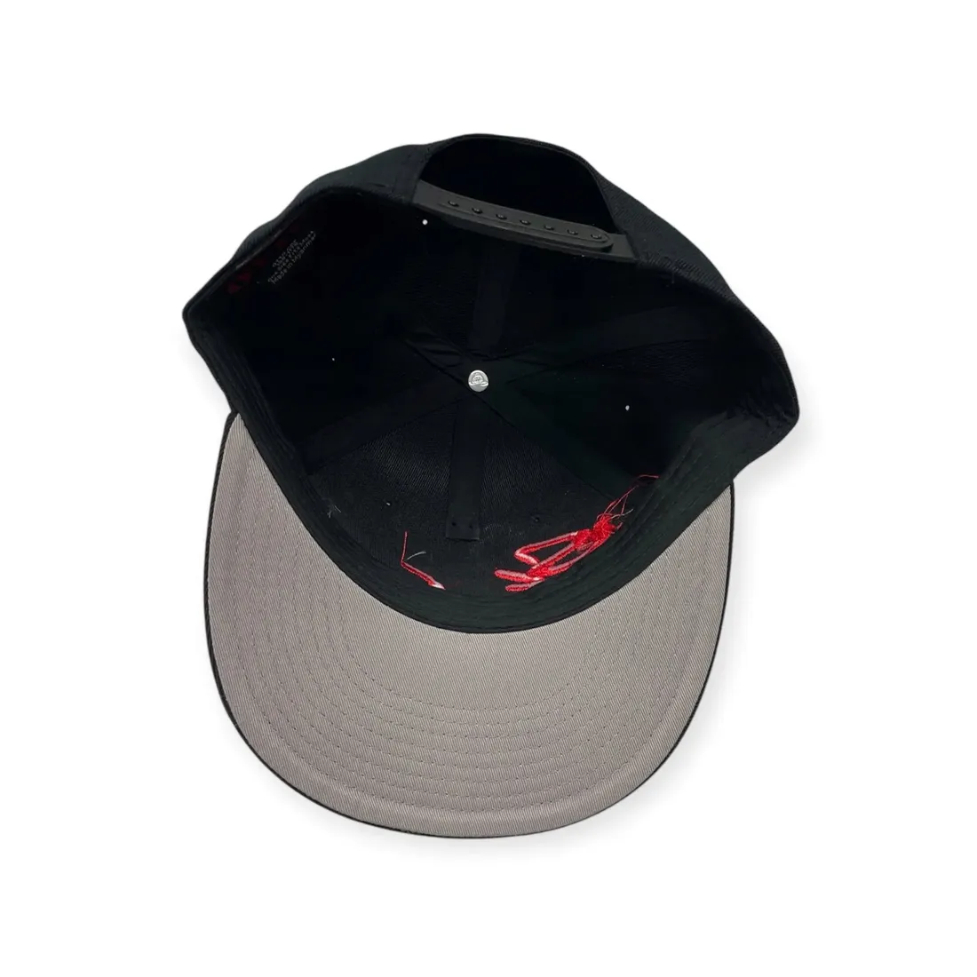 czapka-z-daszkiem-snapback-stan-nowy