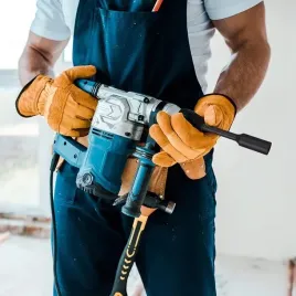 mechaniczny-pobijak-do-uziomow-i-gwozdzi-sds-max