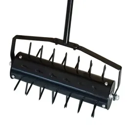 aerator-napowietrzacz-reczny-do-trawnika-bebnowy-z-kolcami-z-trzonkiem