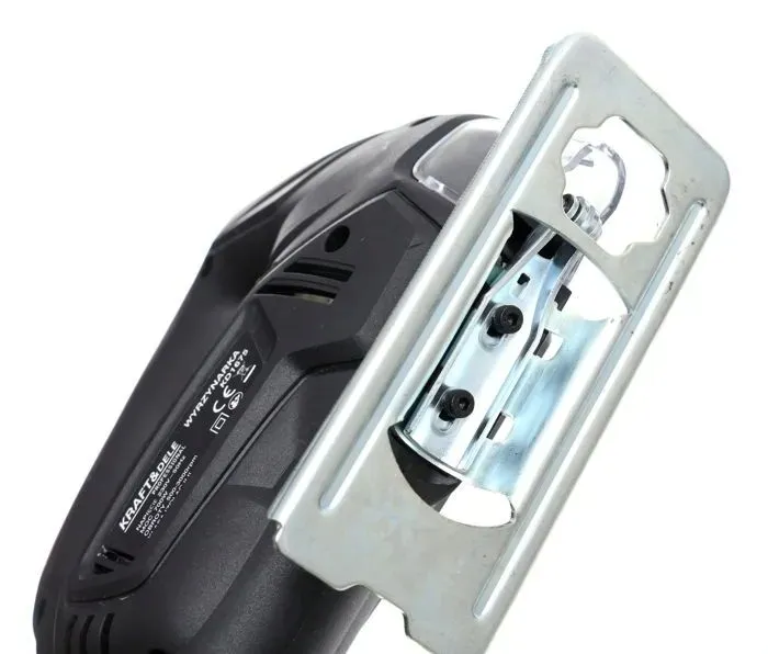 wyrzynarka-700w-kd1675-glebokosc-ciecia-w-aluminium-10-mm