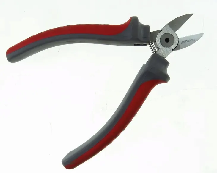 szczypce-tnace-marka-fortum-waga-z-opakowaniem-0-18-kg