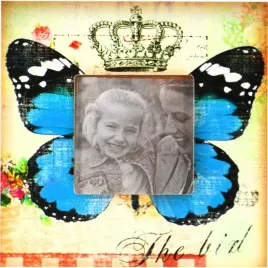 elegancka-stojaca-ramka-na-zdjecie-z-motylami-kremowy-145x145-cm-ozdoba