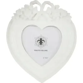 biala-ramka-na-zdjecia-w-ksztalcie-serca-z-wypuklym-dekorem-135x115-cm