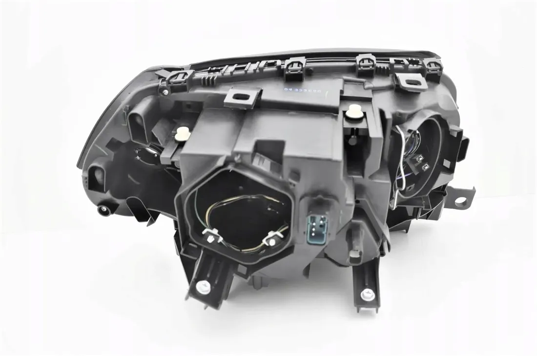 bmw-x3-e83-2003-lampa-reflektor-lewy-depo-stan-nowy