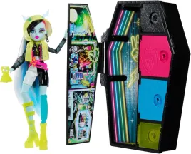 monster-high-straszysekrety-szafa-z-dodatkami-lalka-frankie-stein-hnf79