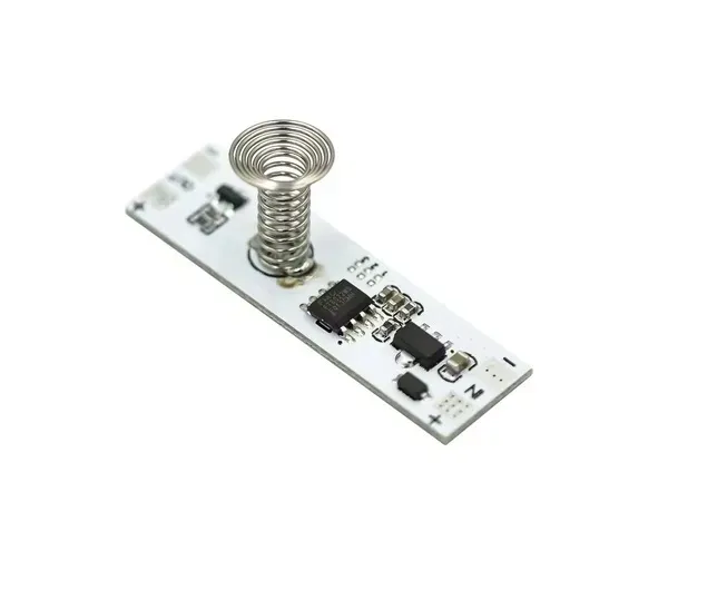 wlacznik-do-profilu-do-tasm-led-12-24v-sciemniacz