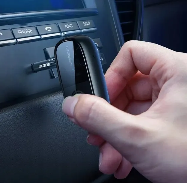 adapter-audio-bluetooth-5-0-ugreen-cm279-cechy-dodatkowe-wbudowany-mikrofon