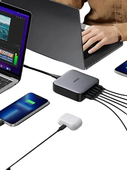 ladowarka-sieciowa-ugreen-2xusb-a-4xusb-c-gan-200w-zgodnosc-ze-standardem-quick-charge-4-0
