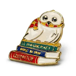 hedwig-with-books-or-4-cm-or-metal-or-przypinka-or-harry-potter