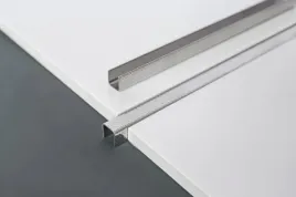 listwy-pc-ze-stali-nierdzewnej-linia-lines