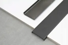 listwa-ozdobna-dekoracyjna-do-plytek-czarna-c-50mm