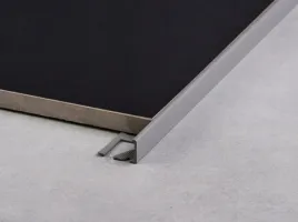 listwa-alu-narozna-l10mm-szara-mat-wykonczeniowa
