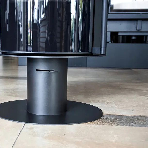 piec-wolnostojacy-na-drewno-erik-na-nodze-biale-wnetrze-or-o150-55kw-marka-kratki