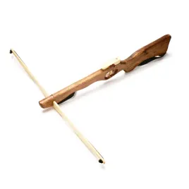 duza-malowana-drewniana-kusza-or-drewno-or-kusznik-sredniowieczny