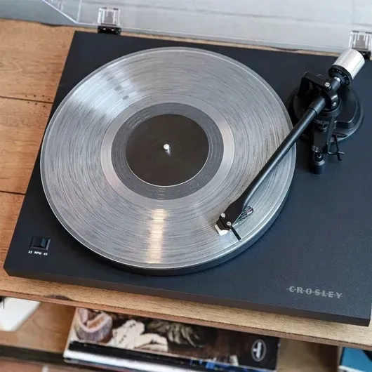 gramofon-bluetooth-crosley-c6b-bk-p