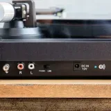 gramofon-bluetooth-crosley-c6b-bk-p-naped-paskowy