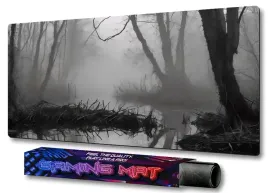 podkladka-na-biurko-dla-gracza-mroczny-bagienny-las-gaming-pro-70x35