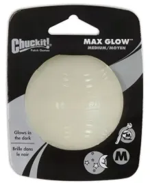 srednia-pilka-swiecaca-w-ciemnosci-chuckit-max-glow