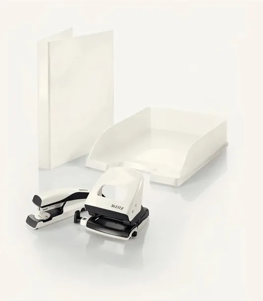 segregator-a4-85mm-perlowy-bialy-leitz-wow-180-100-kolor-bialy