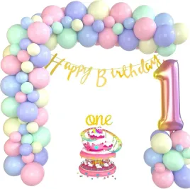 dekoracje-na-1-urodziny-dla-dziewczynki-jednorozec-balony-zawieszka