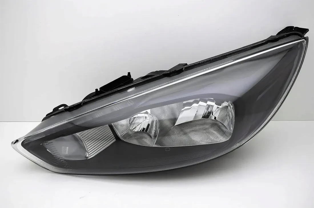 ford-focus-2014-reflektor-led-lewy-depo