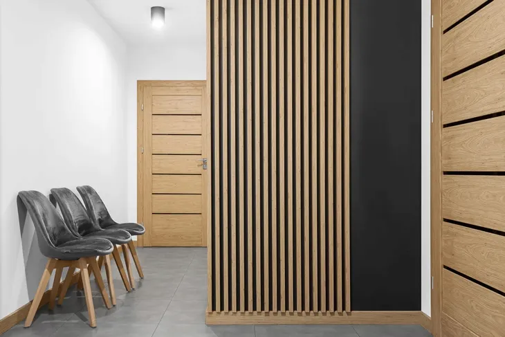 listwa-przypodlogowa-mdf-6-cm-dab-promocja-marka-uniprofil