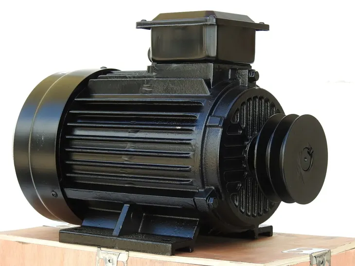 silnik-4-kw-2850r-400v-elektryczny-3fazy-silowy-kowal-polska-s-55-55-km-waga-z-opakowaniem-35-kg