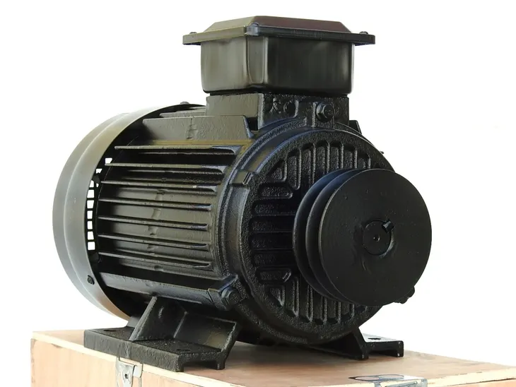 silnik-4-kw-2850r-400v-elektryczny-3fazy-silowy-kowal-polska-s-55-55-km-stan-opakowania-oryginalne