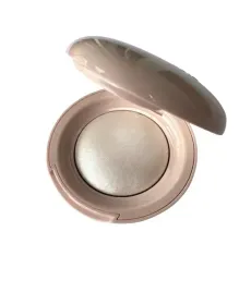 rare-beauty-positive-light-silky-touch-highlighter-enlighten