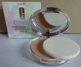 clinique-podklad-w-kompakcie-light-03