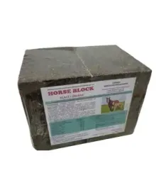 lizawka-z-mikroelementami-dla-klaczy-i-zrebiat-pbn-horseblock-klacz-4-kg